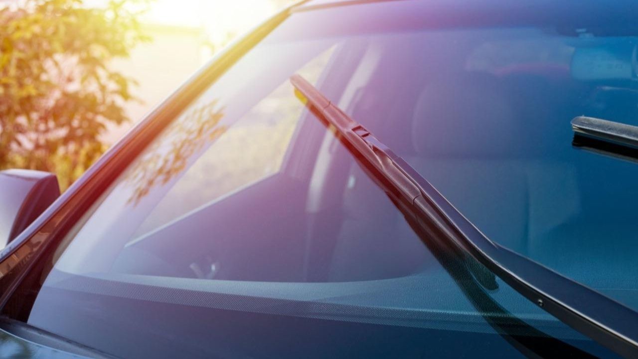 car-glass-change-3