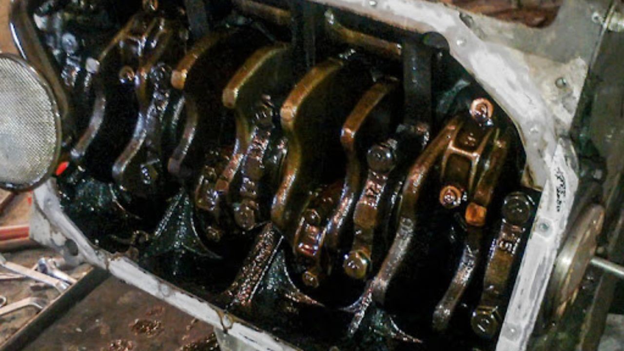 dark-motor-oil-4