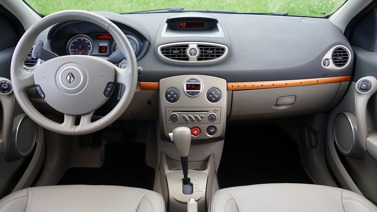 car-2460879_1280