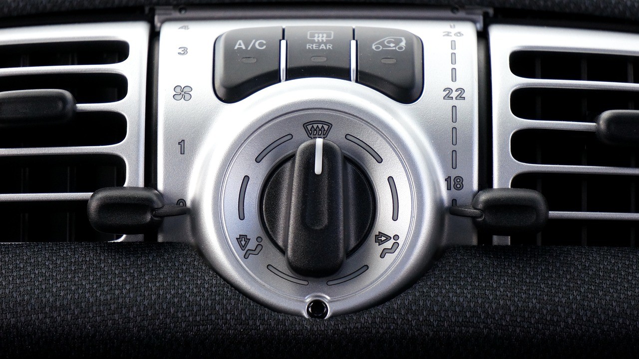 car-1458837_1280