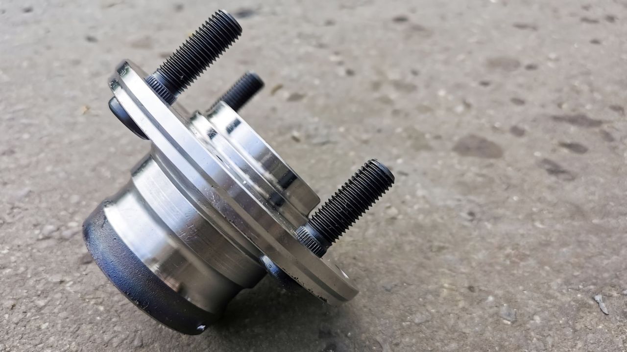 car-front-hub-bearing-1