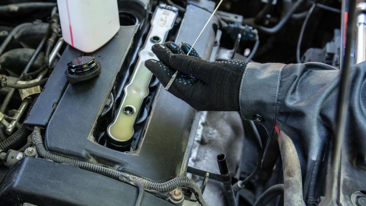 liquid-in-car-engine-2