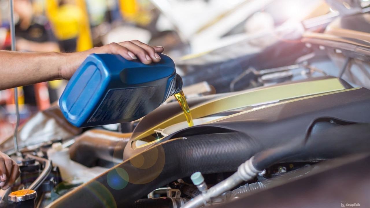 old-motor-oil-3