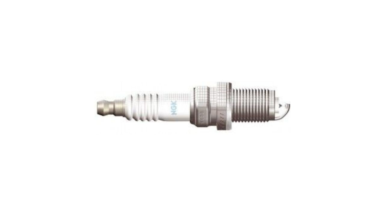 hybrid-car-spark-plug-3