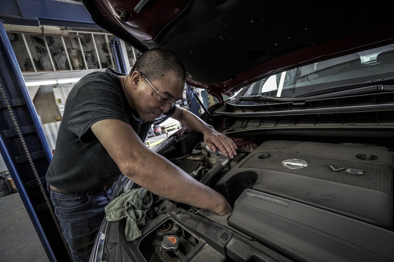 auto-repair-3691963_1280