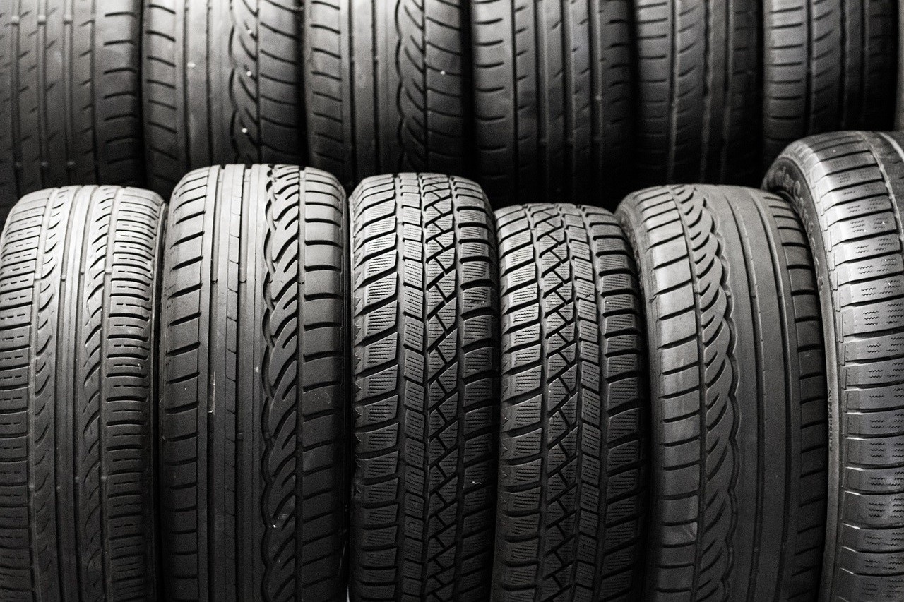 tire-2954603_1280