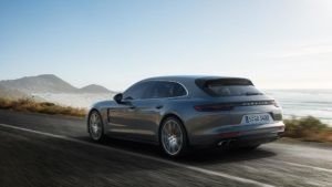 Дедушка Porsche Panamera