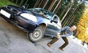 Как завести автомобиль самому с севшим аккумулятором. Инструкция по выживанию