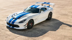 Последний рекорд последнего суперкара Америки (Dodge Viper)