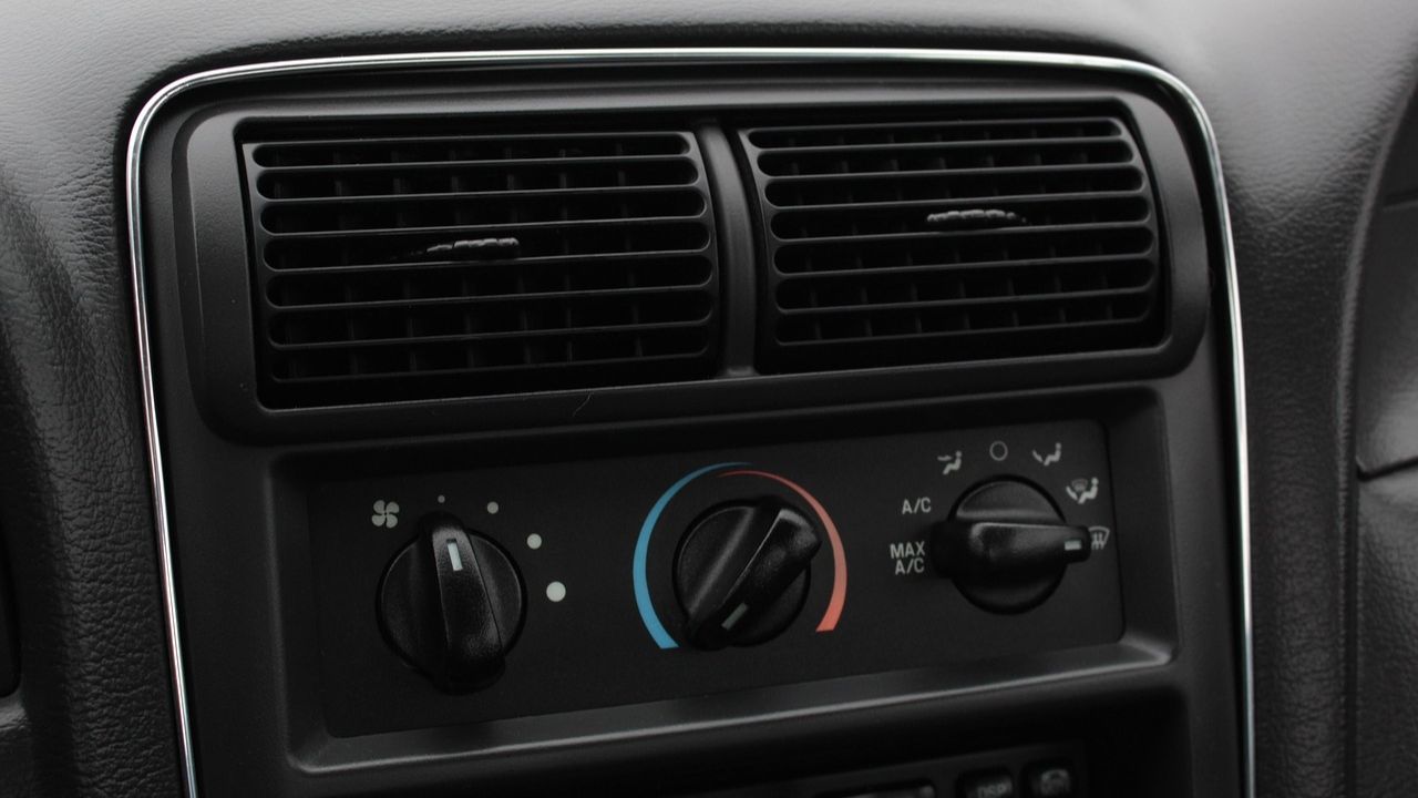 car-air-conditioning-engine-3