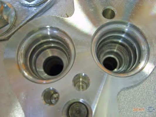 Осушитель кондиционера HELLA 8FT 351 195-431 - Фото 1