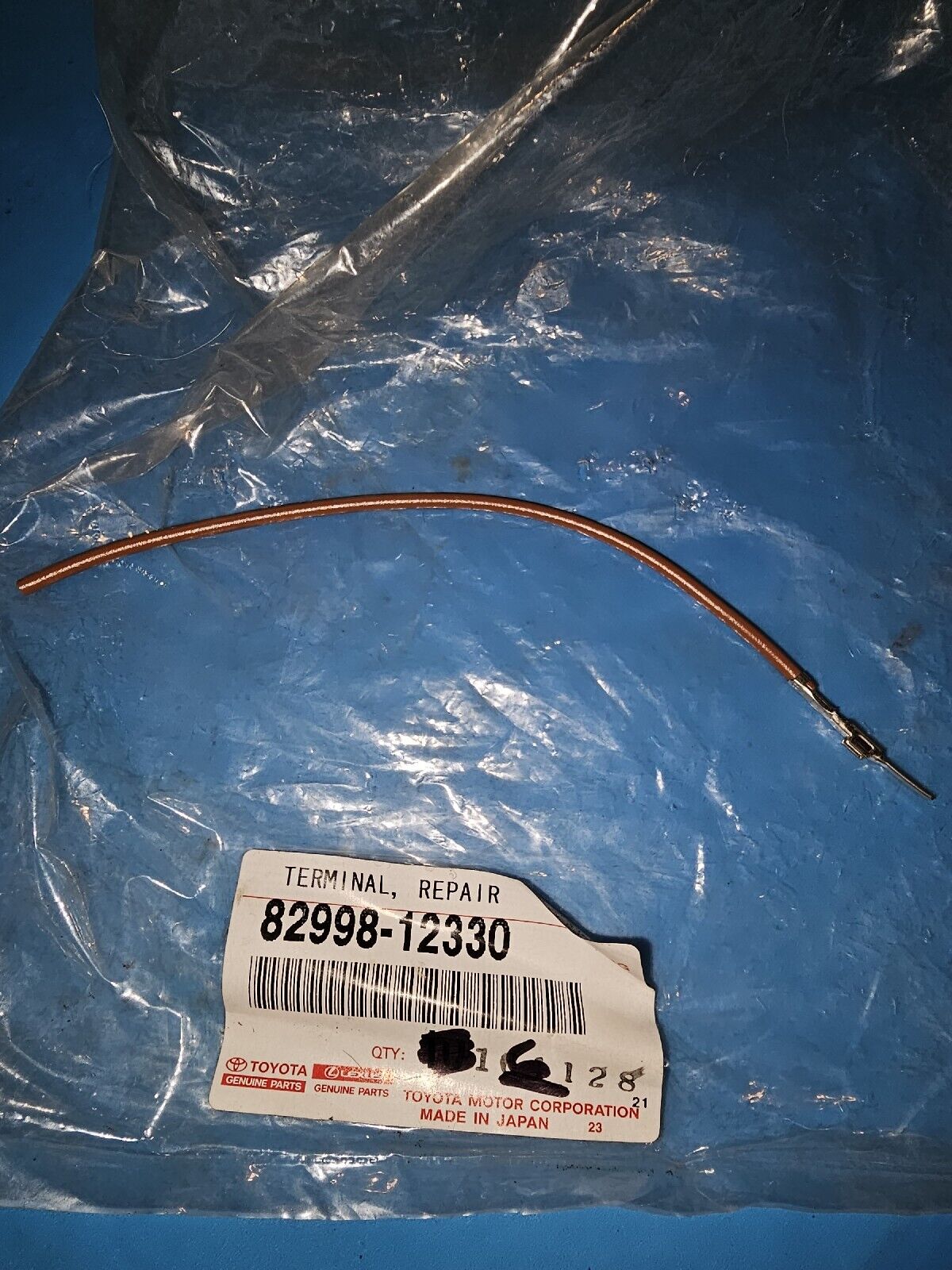 Клемма АКБ TOYOTA 8299812330