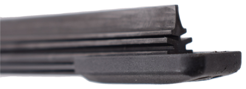 Щетка стеклоочистителя BOSCH 3 397 008 051 Aerotwin