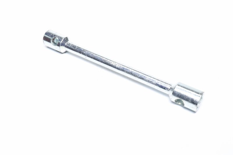Ключ балонний МАЗ,КАМАЗ,КРАЗ,ВАЛДАЙ (30х32) (L=410-420 mm) DETALKA ИП-317