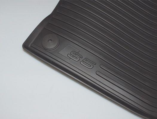 Килимки к-т 2 шт VAG 8T1 061 501 A 041