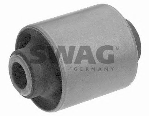 Сайлентблок важеля SWAG 62 79 0016