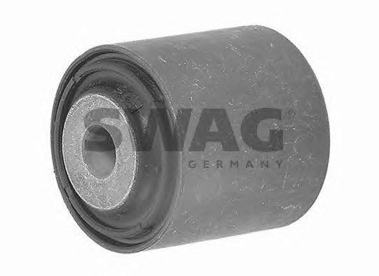 Сайлентблок важеля SWAG 10 79 0024