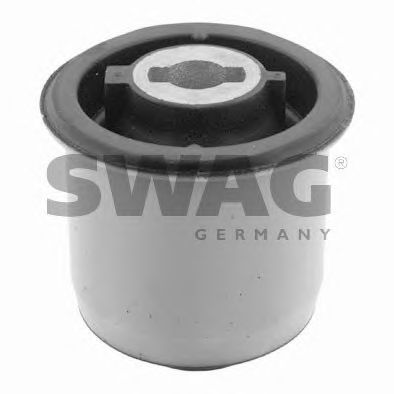 Сайлентблок подрамника / балки моста SWAG 62 92 8403
