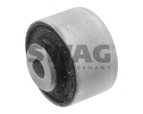 Сайлентблок рычага SWAG 30 93 6580