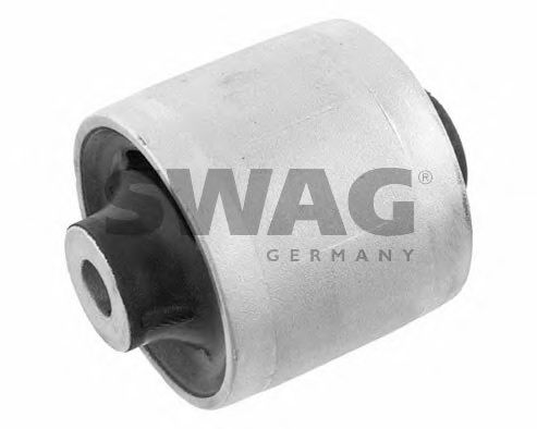 Сайлентблок рычага SWAG 30 92 8582