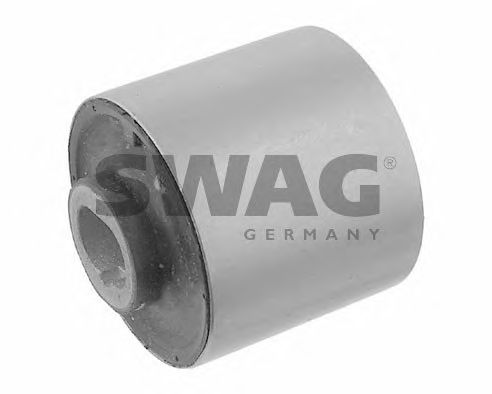 Сайлентблок рычага SWAG 10 92 7880