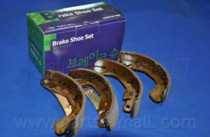 Тормозные колодки PARTS-MALL PLC-004